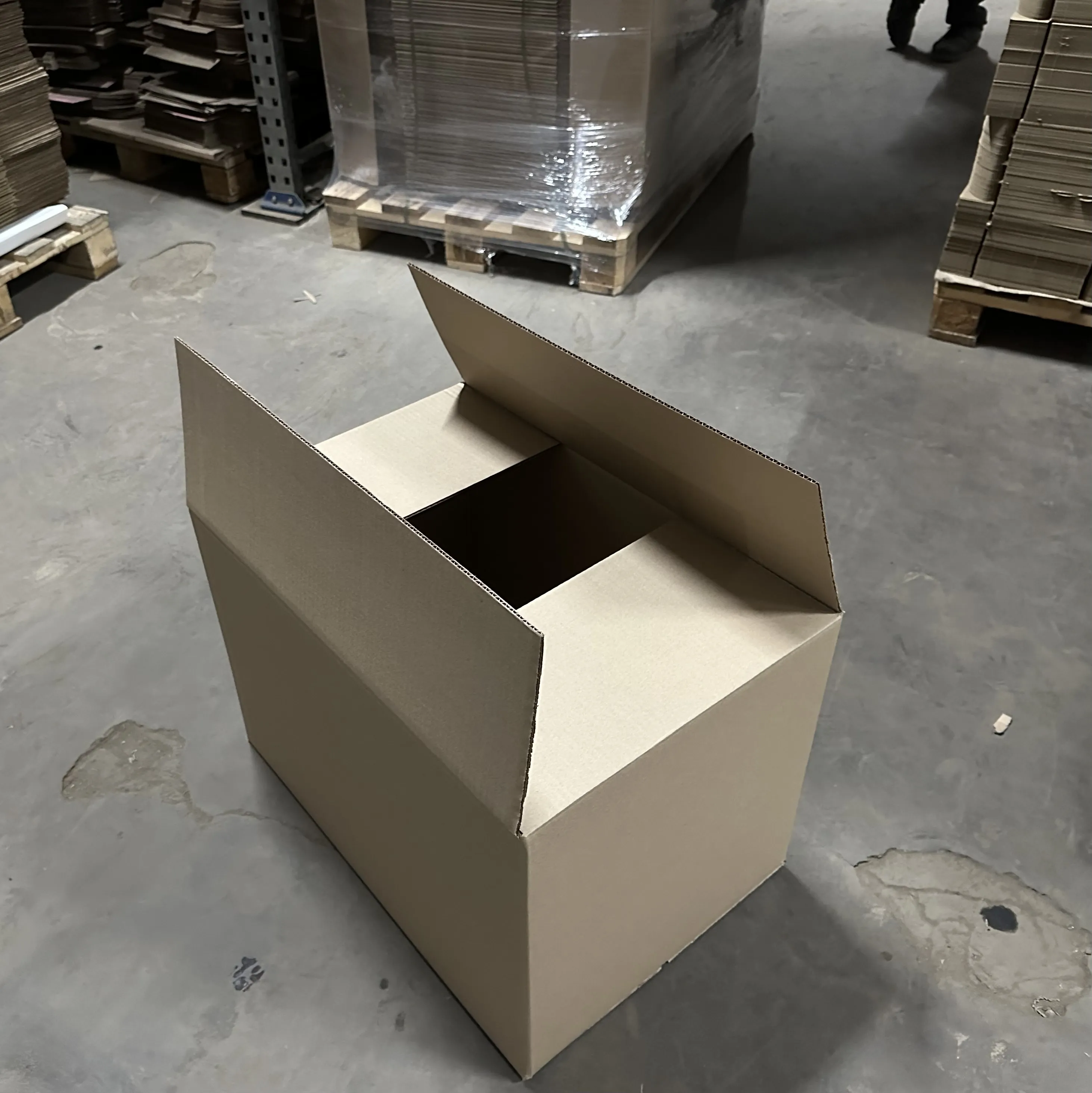 Картонная коробка 600*400*400 мм Бизнес 