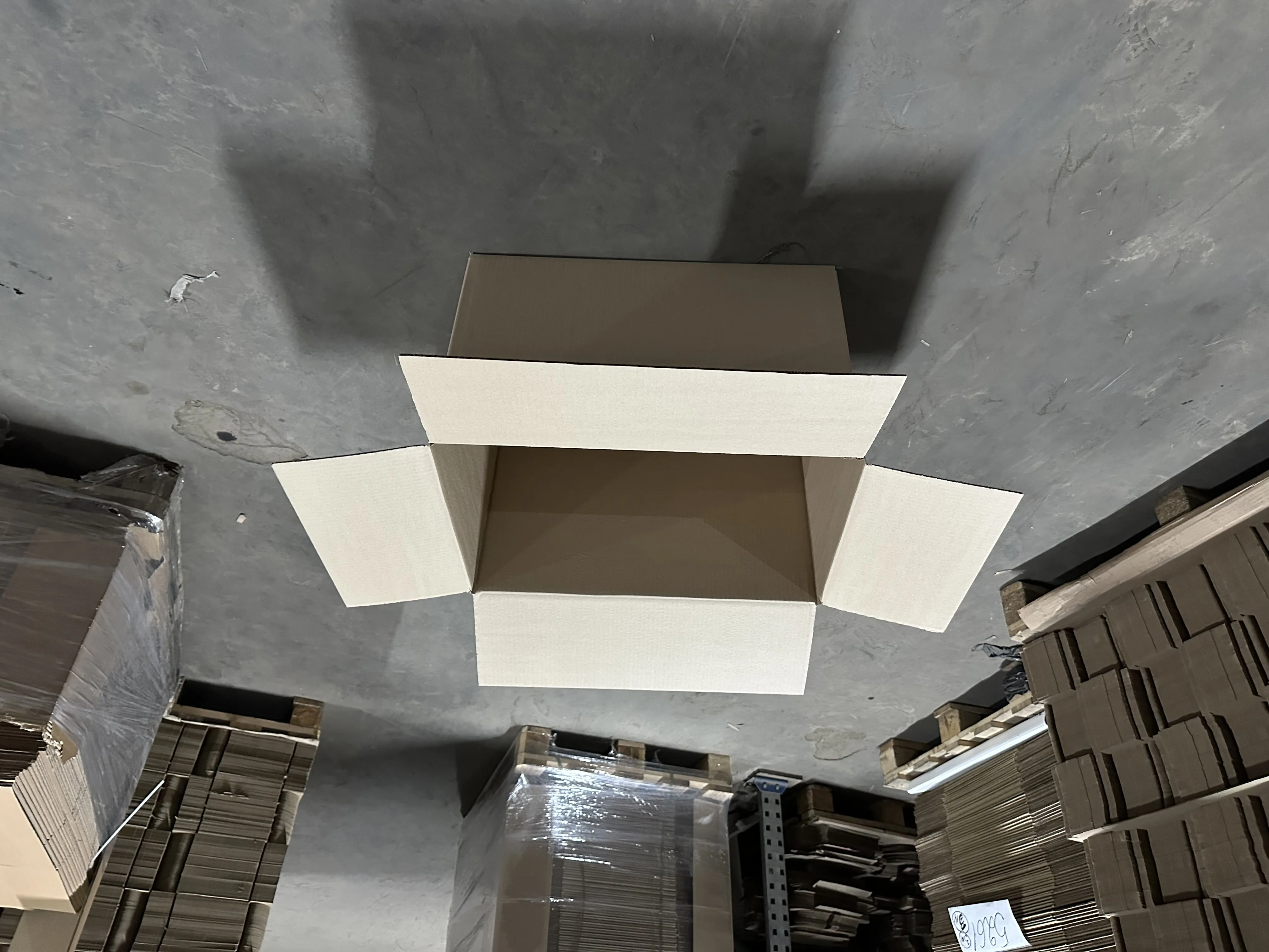 Картонная коробка 600*400*400 мм Бизнес 