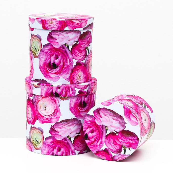 Набор круглых коробок 3 в 1 "Розовые цветы" L.19.5x19 M.17.5x17 S.15.5x15 см