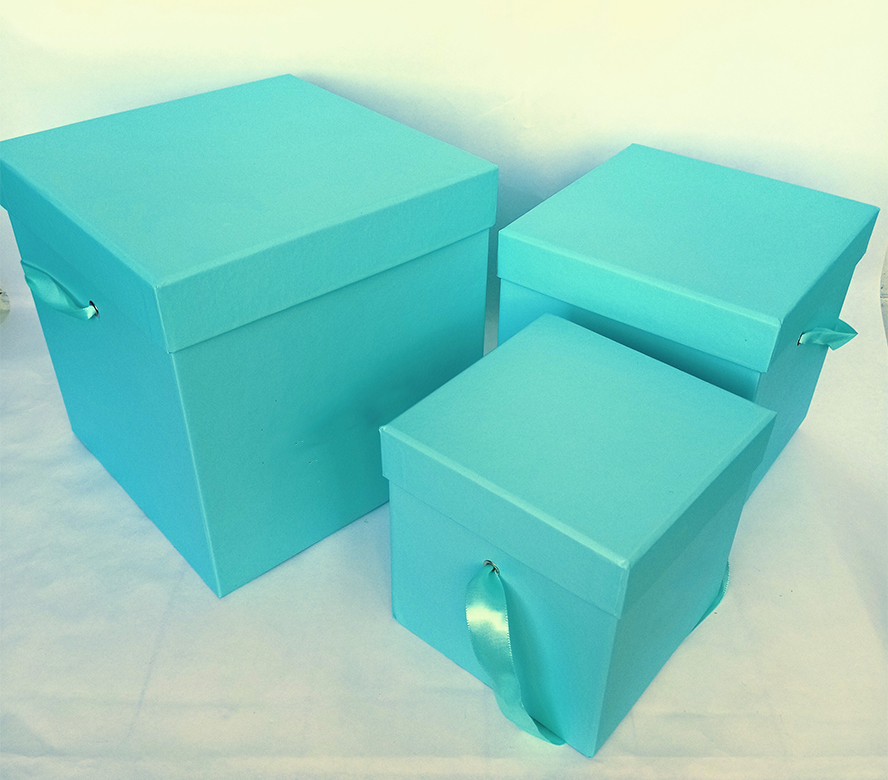 Набор картонных коробок для цветов 3в1