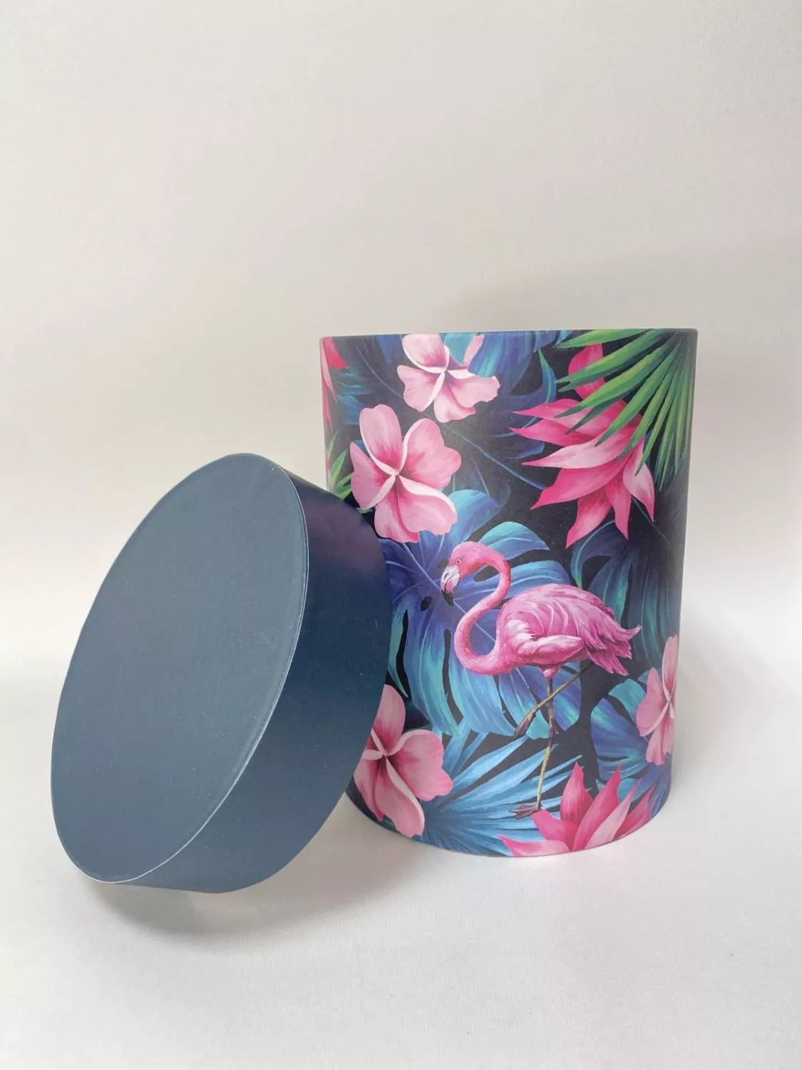 Подарочная коробка из картона с крышкой, с рисунком Гавайи цветы и фламинго, 15х20 см, розовая